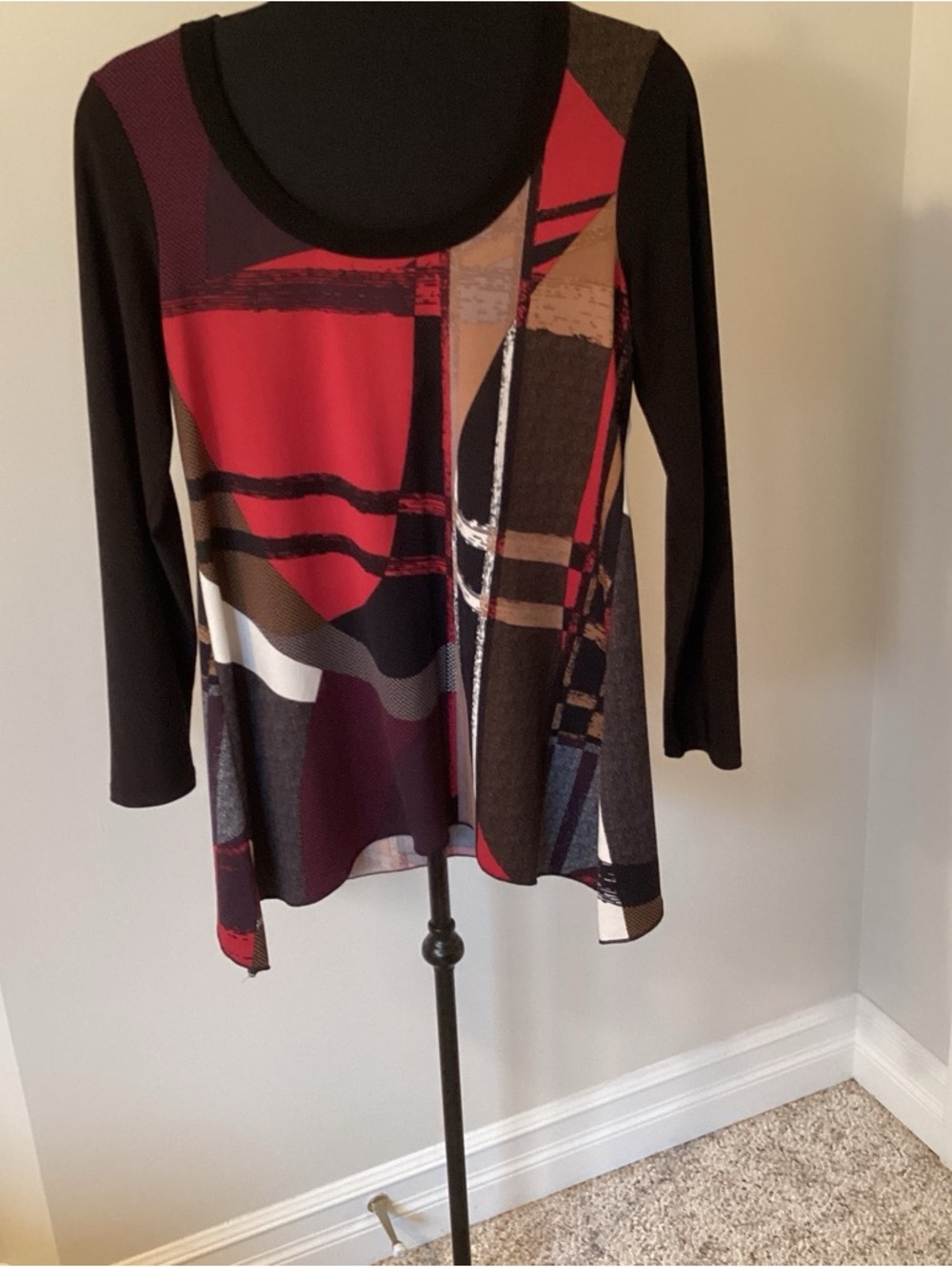 Sophie A Womens abstract, boho, flowy scoop neck tunic in red and black